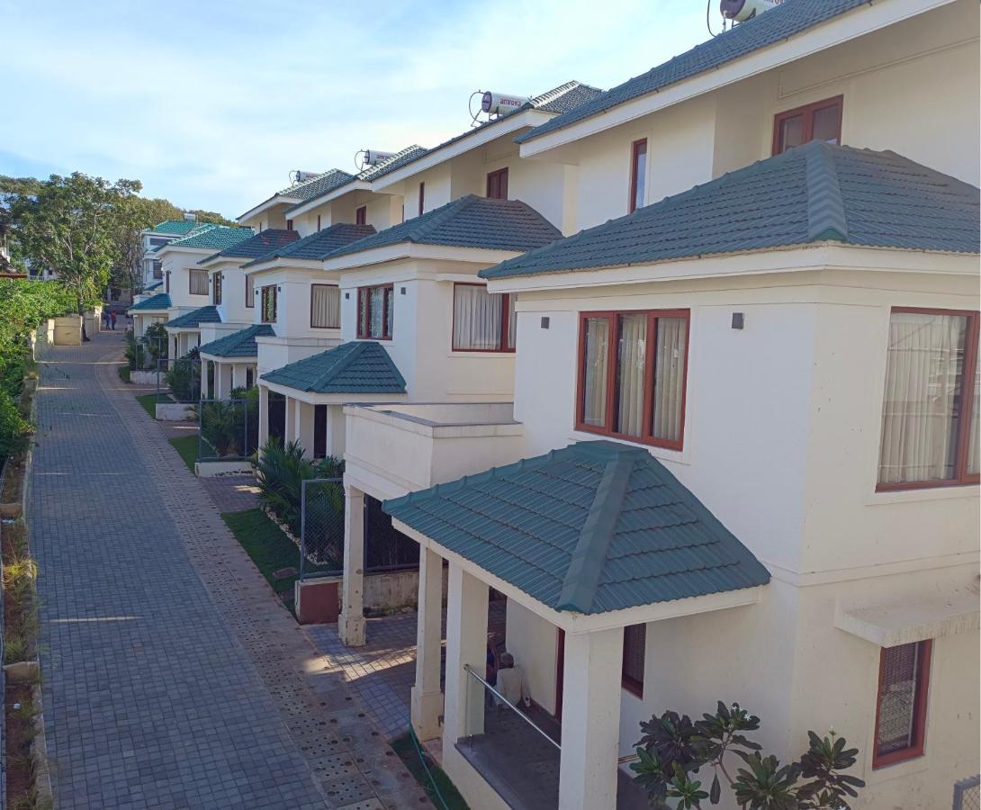 Ayan Villas With Private Pool シオリム エクステリア 写真